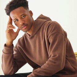Sweatshirts & Hoodies